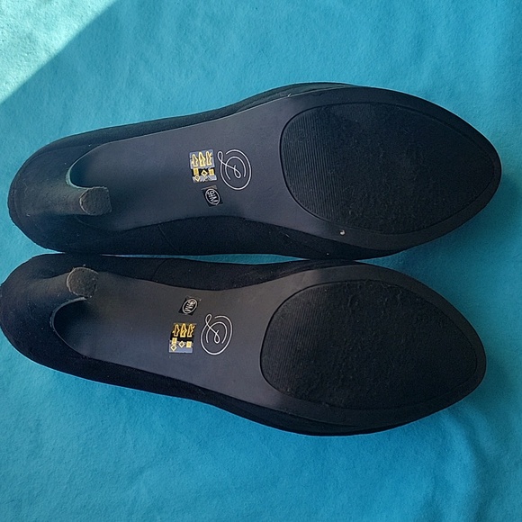 Chinese Laundry Black High Heels Size 9.5 - Picture 3 of 4